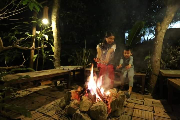 Nha Lua Homestay นิญบิ่ญ ภายนอก รูปภาพ