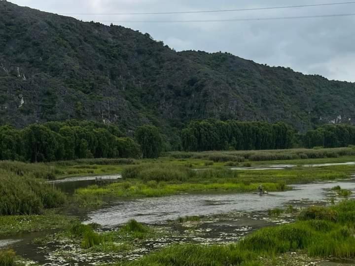 Nha Lua Homestay นิญบิ่ญ ภายนอก รูปภาพ