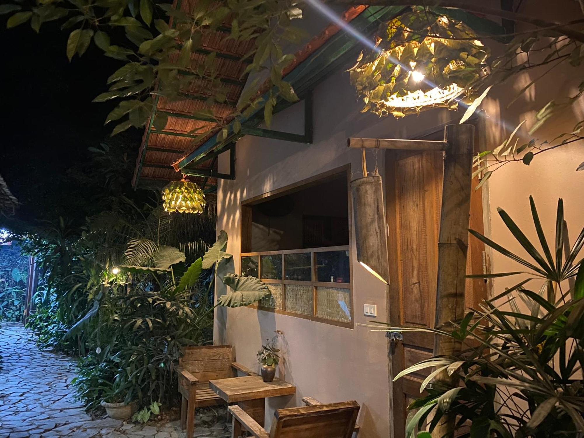 Nha Lua Homestay นิญบิ่ญ ภายนอก รูปภาพ